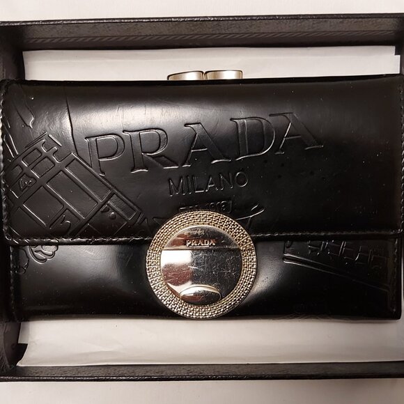 Prada Milano Ladies Wallet - Picture 3 of 11